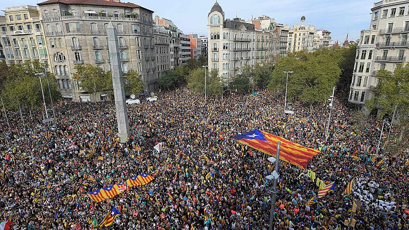 Medio millón de manifestantes piden en Barcelona "defender y sostener" una declaración de independencia