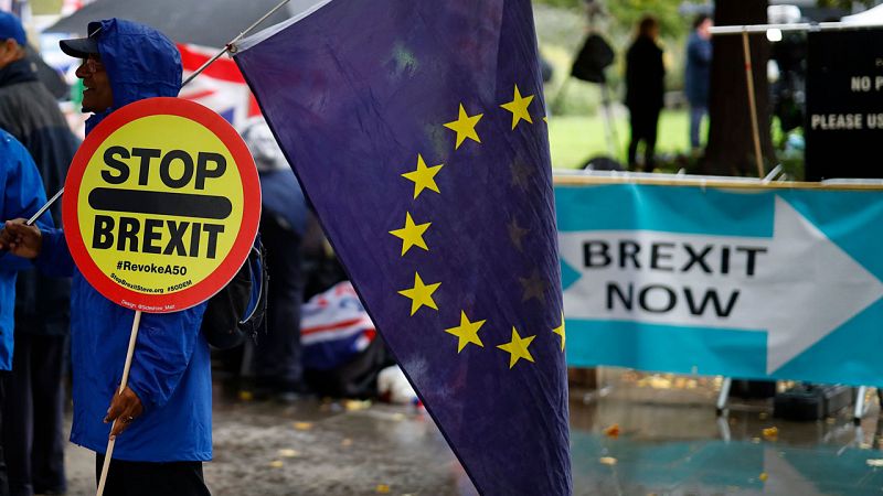 Vuelve la hora de la verdad del 'Brexit' al Parlamento británico: las cuentas que necesita Johnson