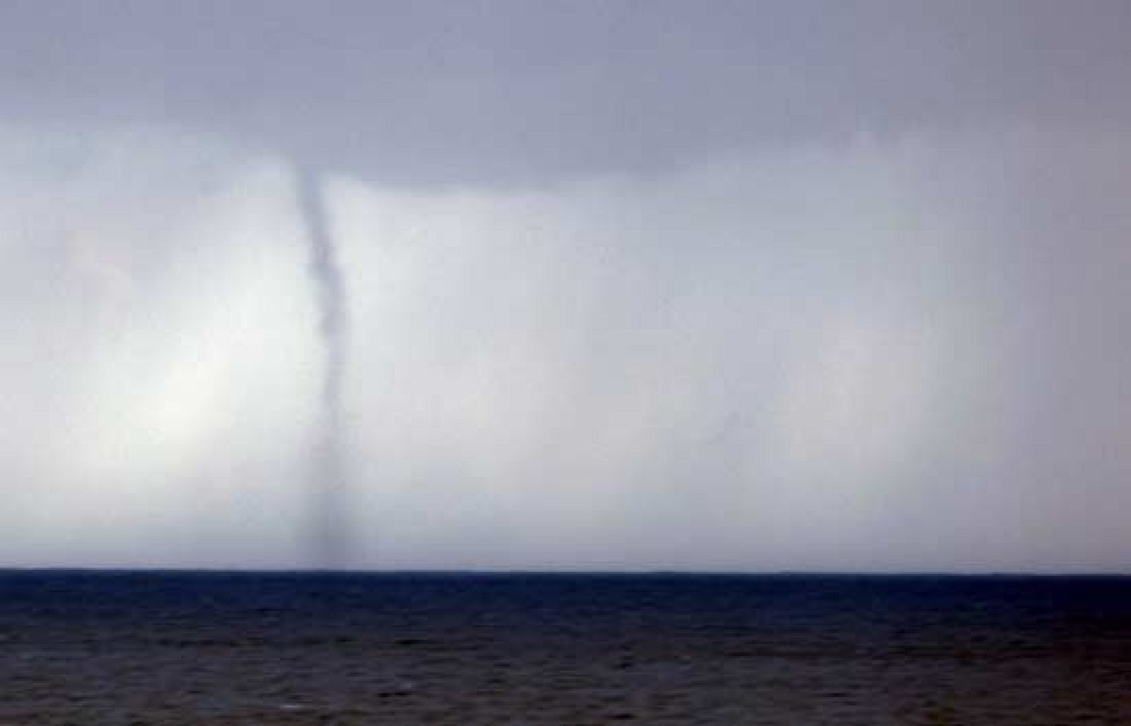 Derrumbes y tornados por el termporal | Ver