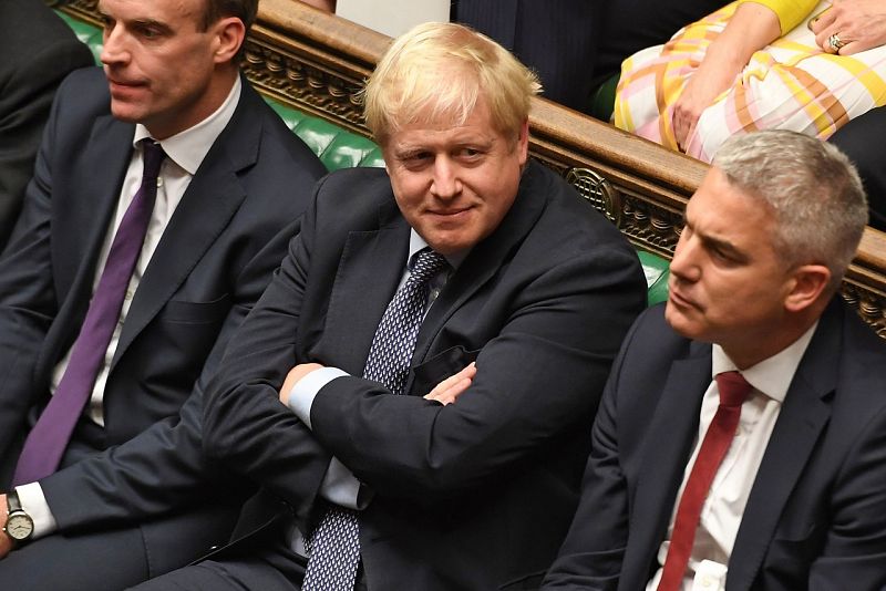 El Parlamento británico pospone la votación del 'Brexit' y fuerza a Johnson a pedir una prórroga este sábado