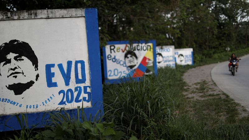 Los bolivianos deciden si Evo Morales revalida su cargo cinco años más