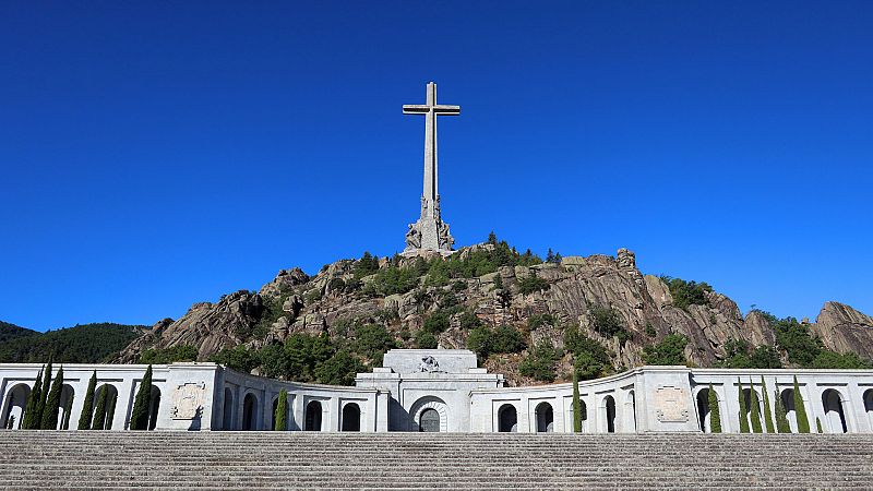 El ataúd de Franco saldrá de la basílica del Valle de los Caídos a hombros de sus familiares