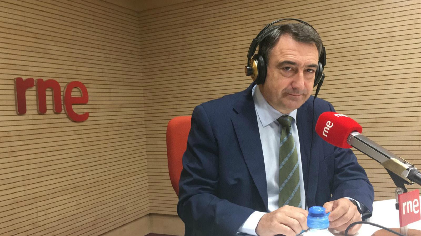 Las mañanas de RNE con íñigo Alfonso - Esteban: "El gobierno debería haber hecho la exhumación de Franco discretamente y sin anunciar nada" - Ver video