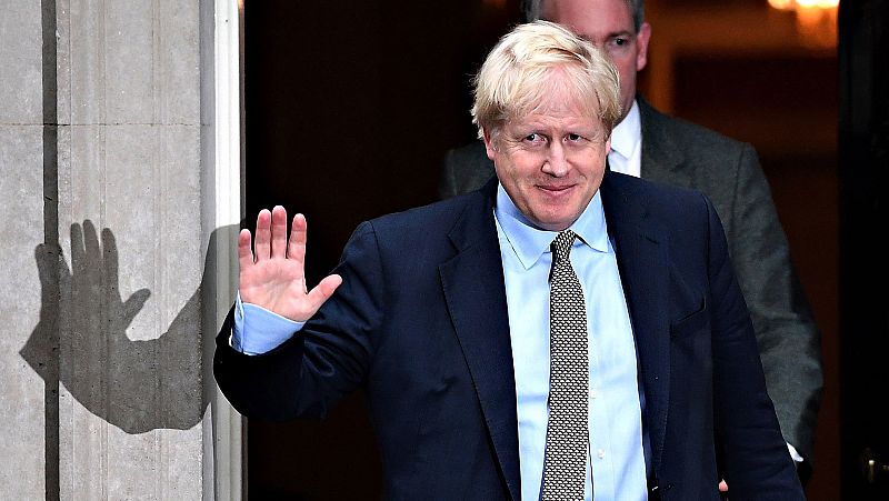 Johnson accede a dar más tiempo para tramitar el 'Brexit' si el Parlamento permite adelantar las elecciones a diciembre