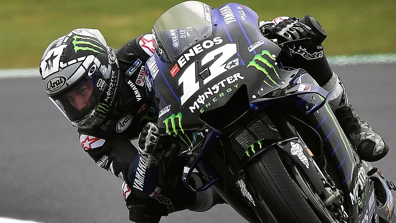 Viñales domina los libres de Australia y Márquez recrimina a Lorenzo que va dormido