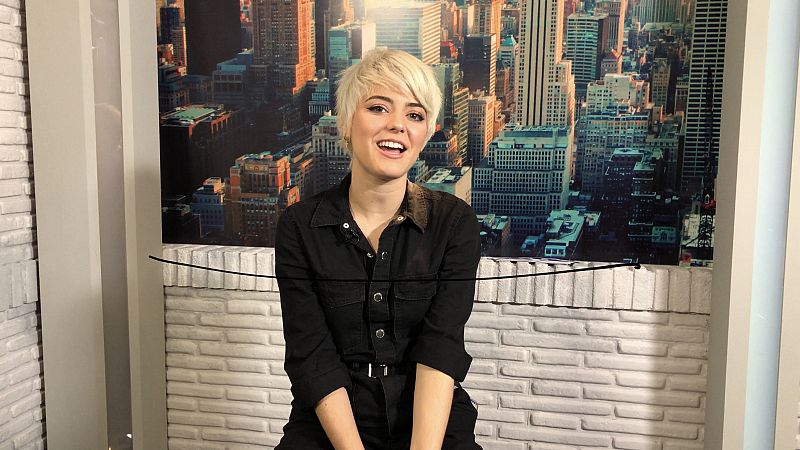 Alba Reche nos da lecciones de mitología griega en su primer álbum, 'Quimera'