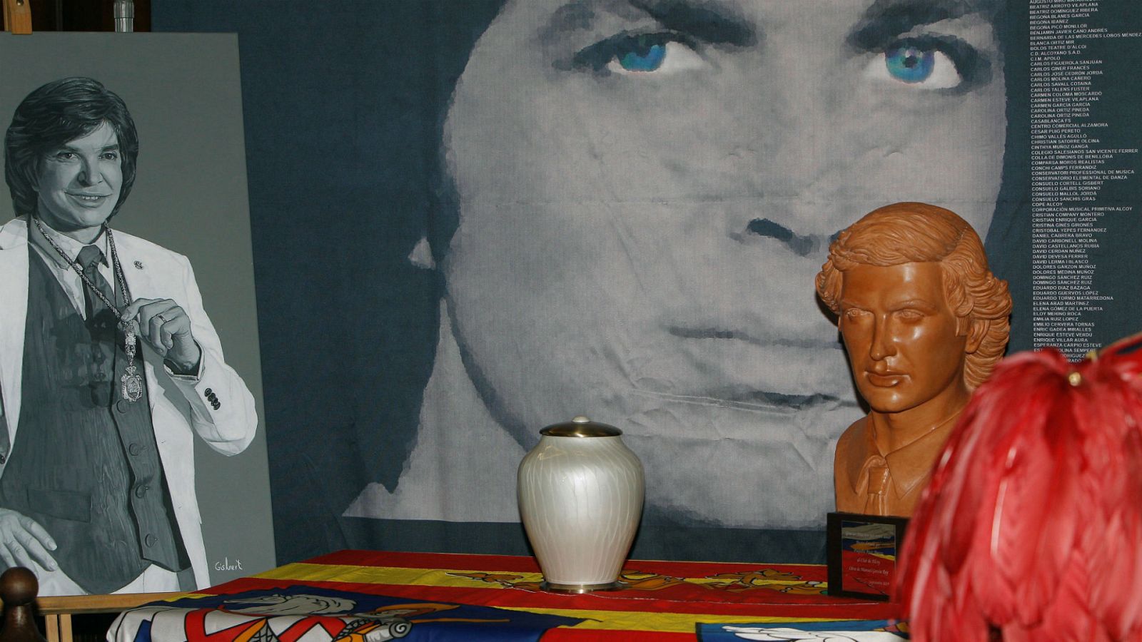 Corazón - Las cenizas de Camilo Sesto ya descansan en Alcoy