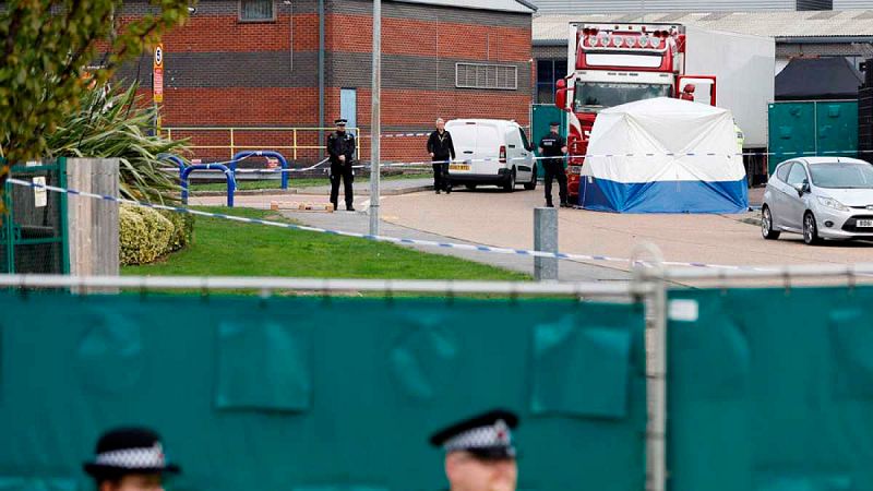 La Policía imputa 39 delitos de homicidio al conductor del camión en el que fueron hallados los cadáveres en Essex