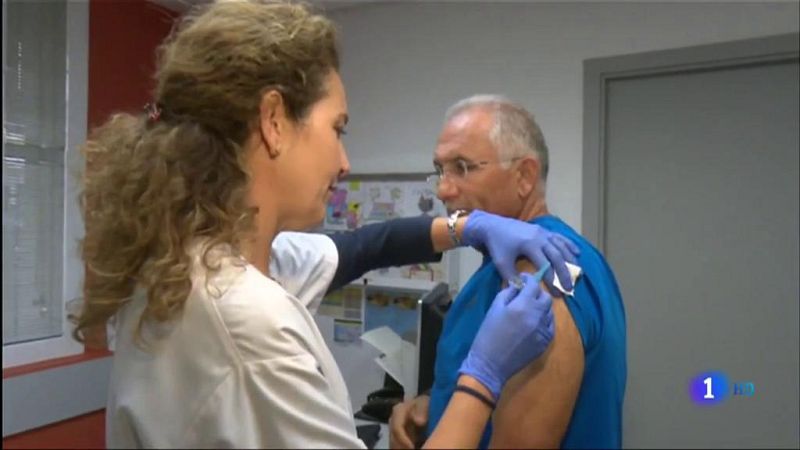 Mayores de 65 años, embarazadas y personal sanitario, entre los que deberían vacunarse de la gripe