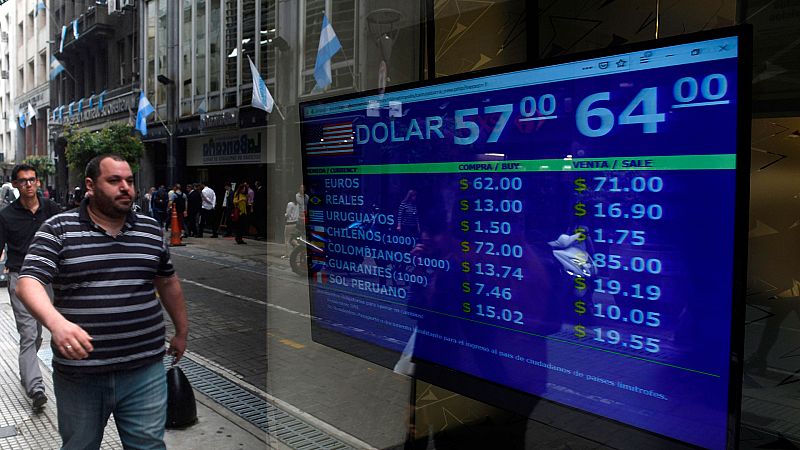 Las cuentas de Alberto Fernández en Argentina o cómo combatir la pobreza bajo la amenaza de la bancarrota