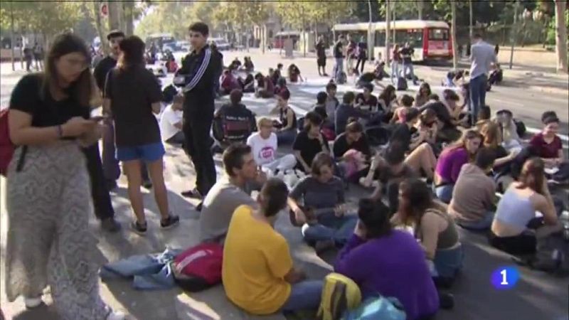 La protesta contra la sentncia irromp a universitats i instituts