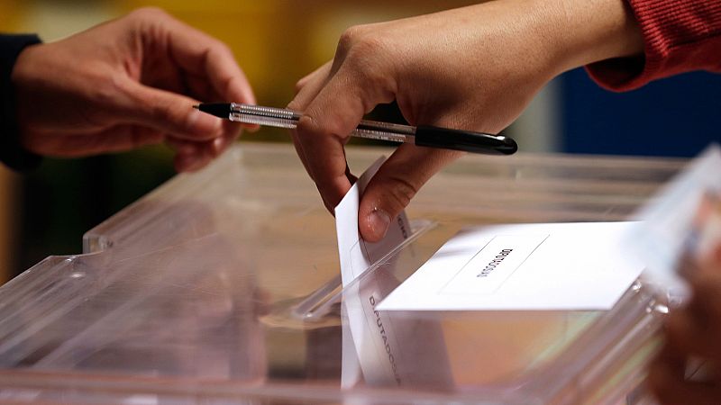 Las últimas encuestas antes del 10N coinciden en que el bloqueo persiste y Vox, tercero, impulsa a la derecha
