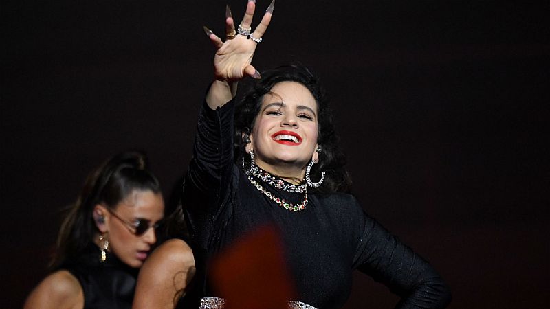 Rosalía arrasa en el escenario de los MTV EMA de Sevilla