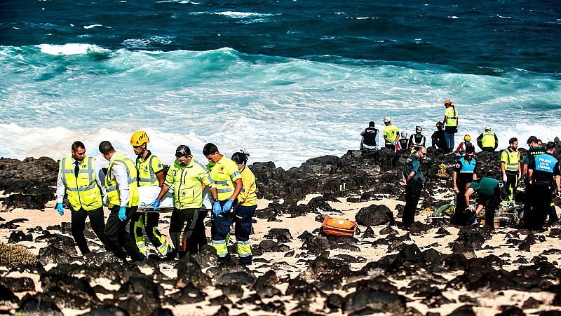 Al menos cinco muertos y cinco desaparecidos en el naufragio de una patera en Lanzarote