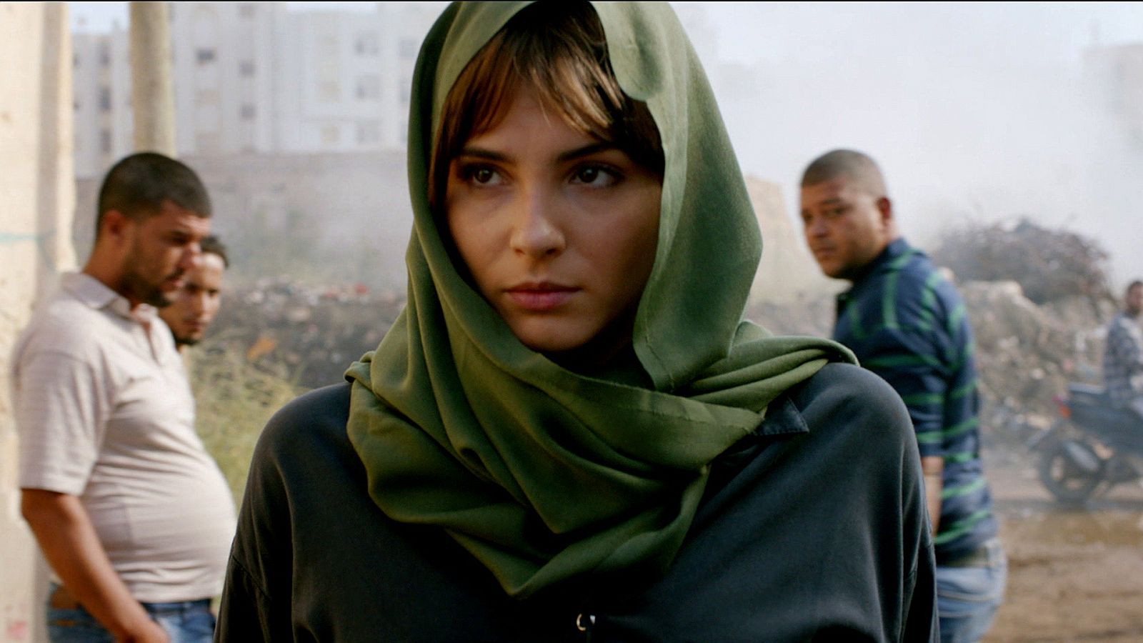 'Promesas de arena': Aventuras y pasión en La 1