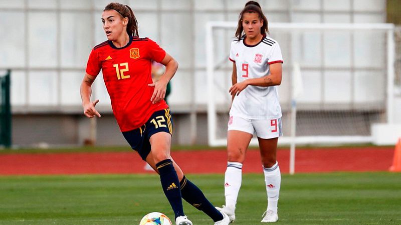 España reafirma su liderato con un empate que sabe a poco