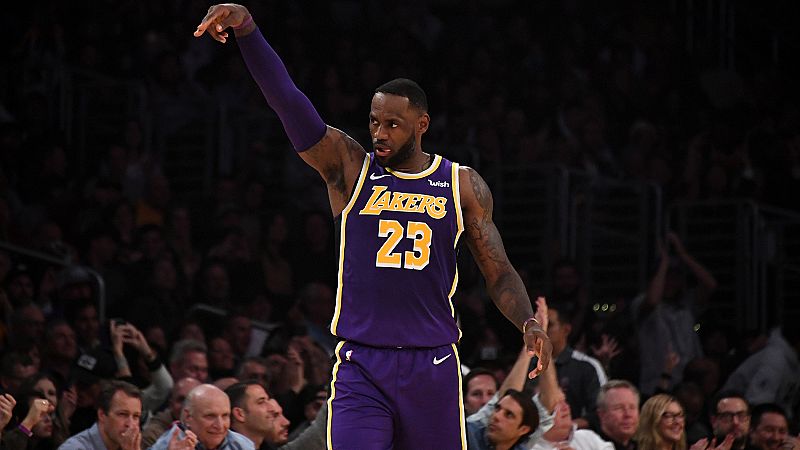 LeBron James coloca a los Lakers la corona del Oeste