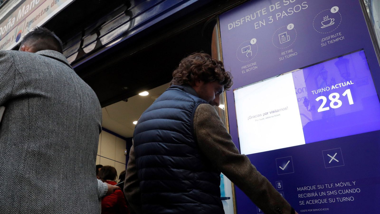 Un nuevo sistema electrónico permite esperar menos | RTVE.es | Ver