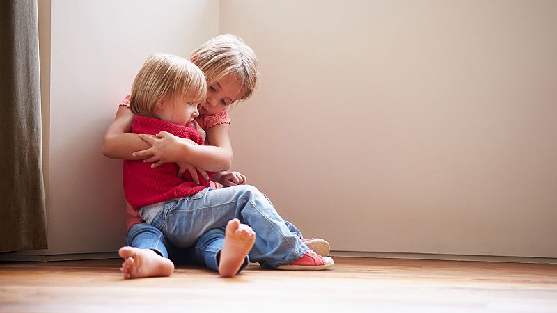 La protección de los hijos de los maltratadores y otras medidas del Pacto de Estado paralizadas por el bloqueo