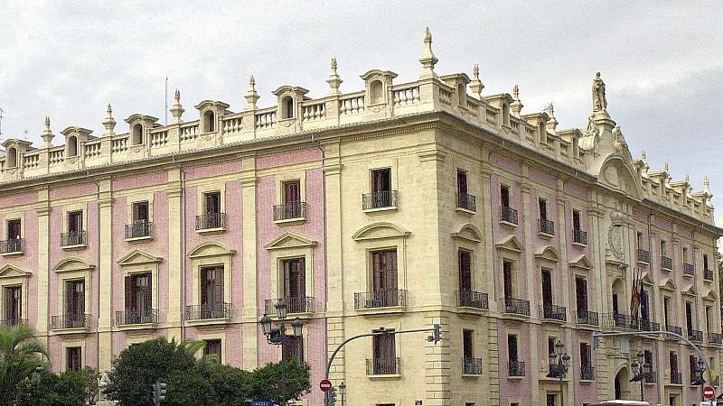 La Audiencia de Valencia condena a prisión permanente a un hombre que asesinó a la hija de su pareja