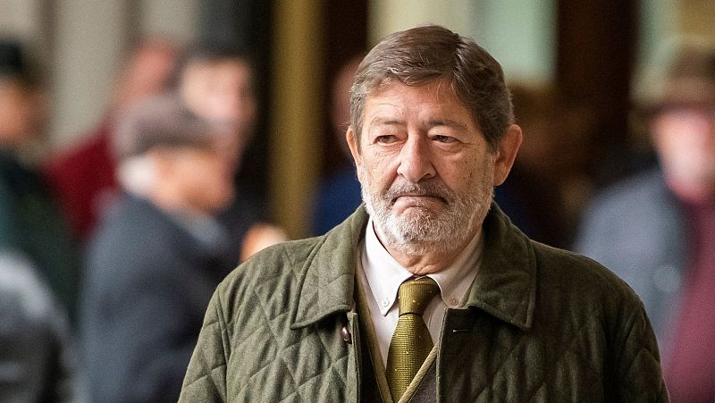 La Audiencia de Sevilla mantiene en libertad a Guerrero y a otros tres ex altos cargos de la Junta condenados por los ERE