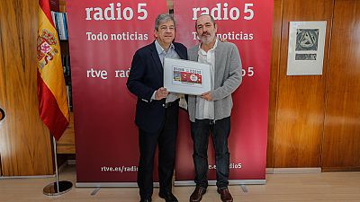 Los cupones de la ONCE 'sintonizan' Radio 5 para celebrar el 25� aniversario de la emisora