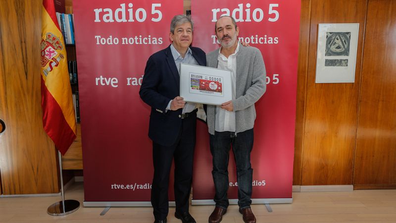 Los cupones de la ONCE 'sintonizan' Radio 5 para celebrar el 25º aniversario de la emisora