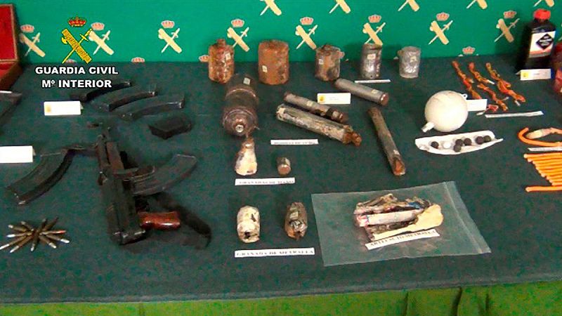 La Guardia Civil desmantela un taller clandestino de armas y explosivos en un piso en Miranda de Ebro