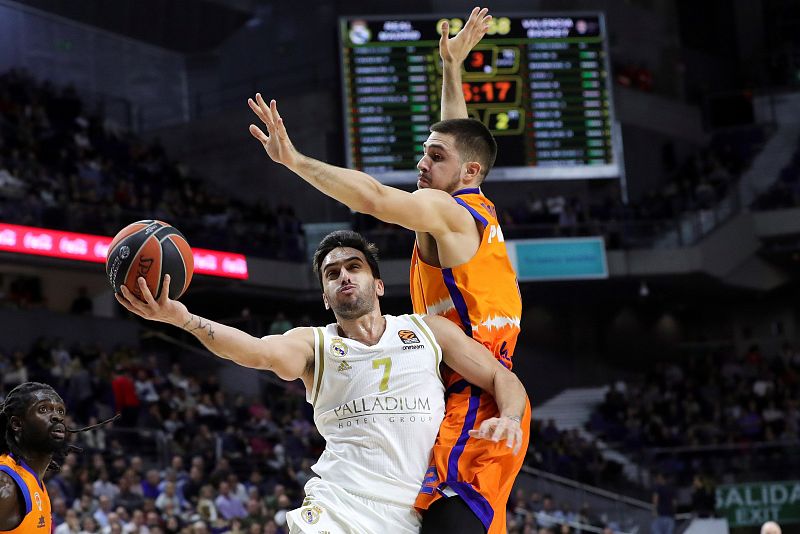 Campazzo guía al Real Madrid ante el Valencia y sigue su racha en la Euroliga
