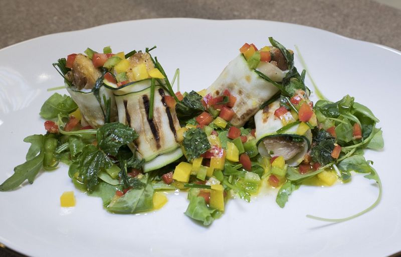 Receta de "rollito de calabac�n con pollo" de Dani Garc�a