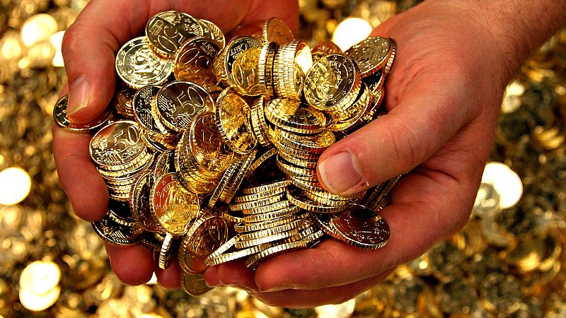 España ahorrará este año más de 2.300 millones de euros por los menores intereses de la deuda