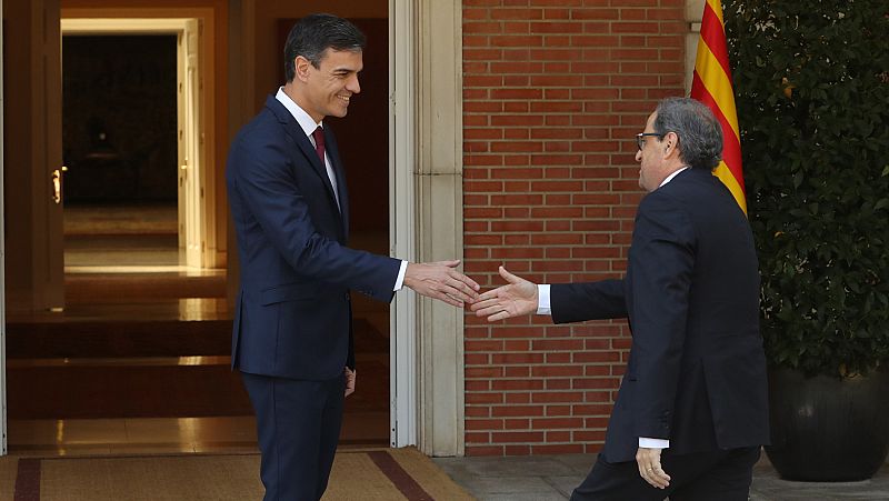 Sánchez acepta reunirse con Torra tras formar Gobierno y se compromete a buscar "una respuesta a la crisis política"