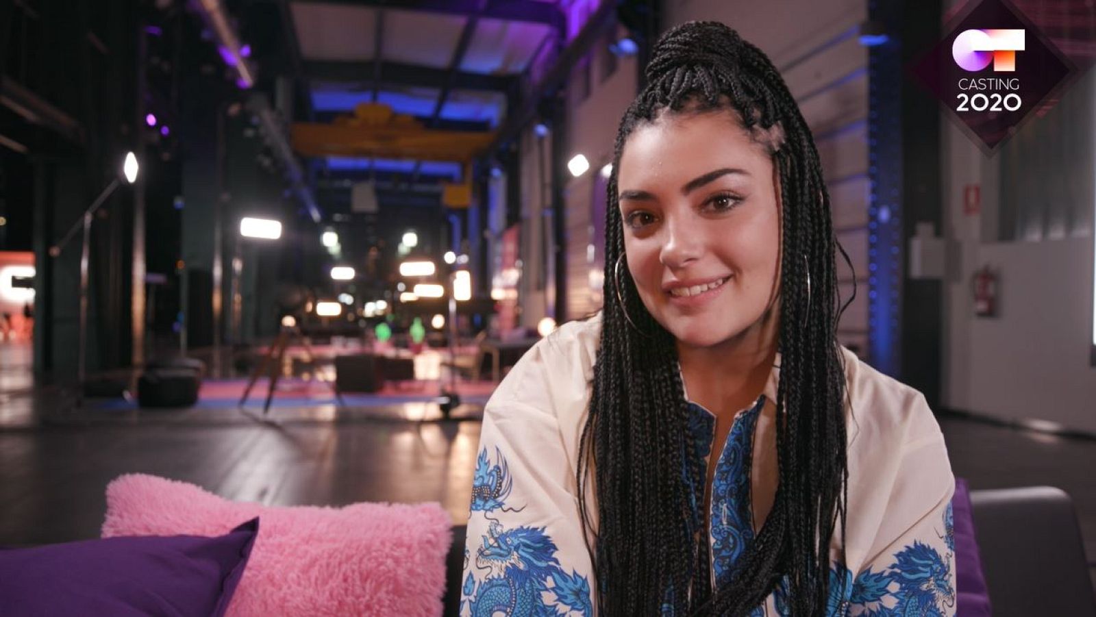 Violeta, la finalista de OT 2020 que quiere normalizar llevar gafas de sol siempre responde a las 20 preguntas de OT 2020