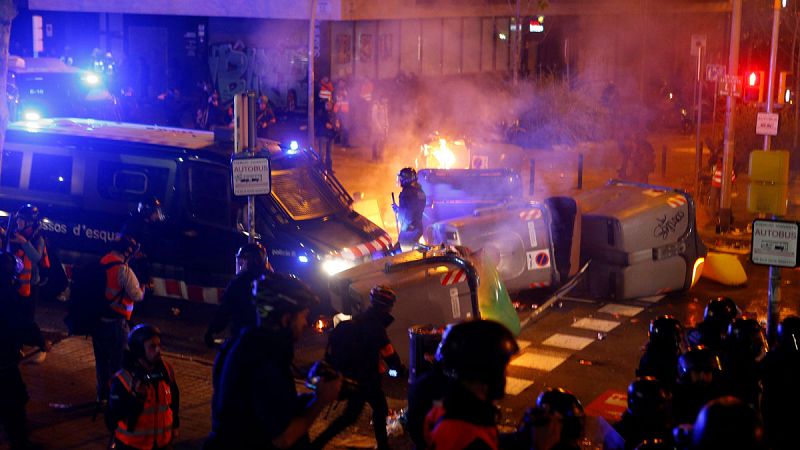 Protestas y disturbios en los alrededores del Camp Nou sin consecuencias para el Clsico