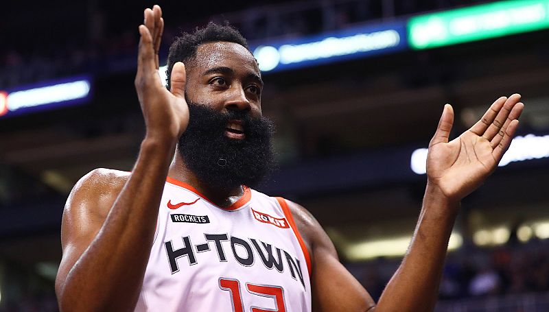 Harden y Westbrook trituran a los Suns
