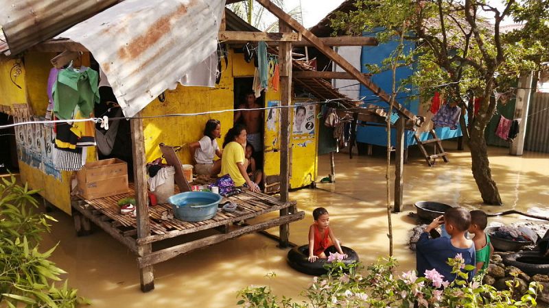 El tifón Phanfone azota Filipinas durante las navidades y deja al menos 13 muertos