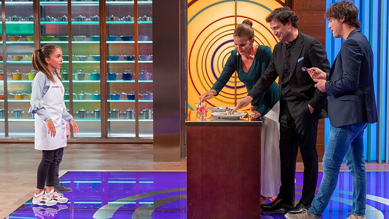 Samantha Vallejo Nágera recuerda a su ex cuñada Paulina Rubio en 'Masterchef Junior 7'