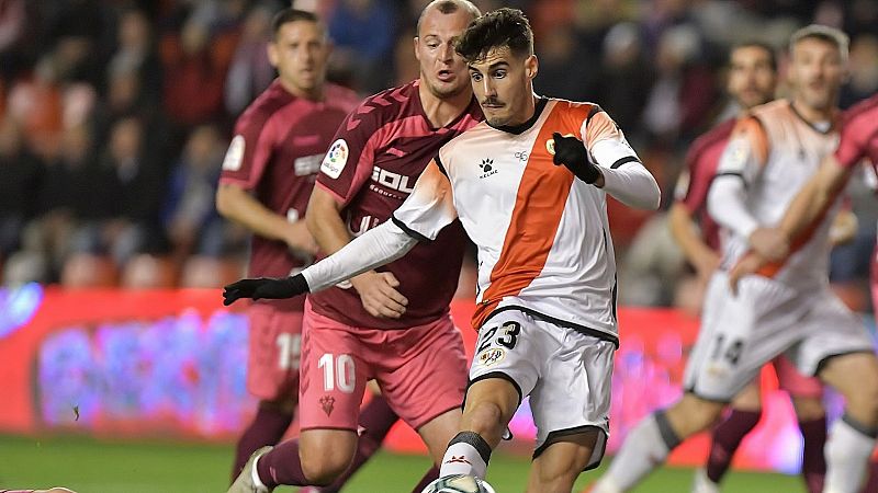 El Rayo - Albacete se reanudará a puerta cerrada y el club vallecano deberá pagar 18.000 euros de multa