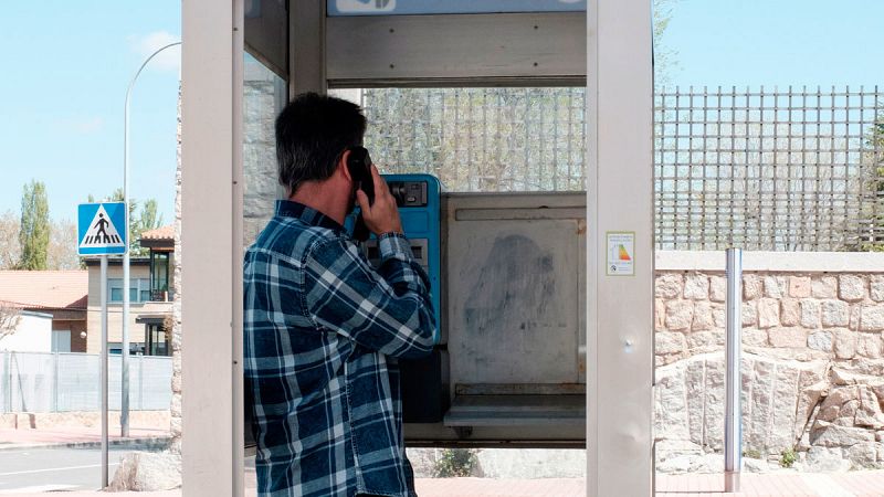 Las cabinas telefónicas españolas recibirán un nuevo "indulto" de dos años