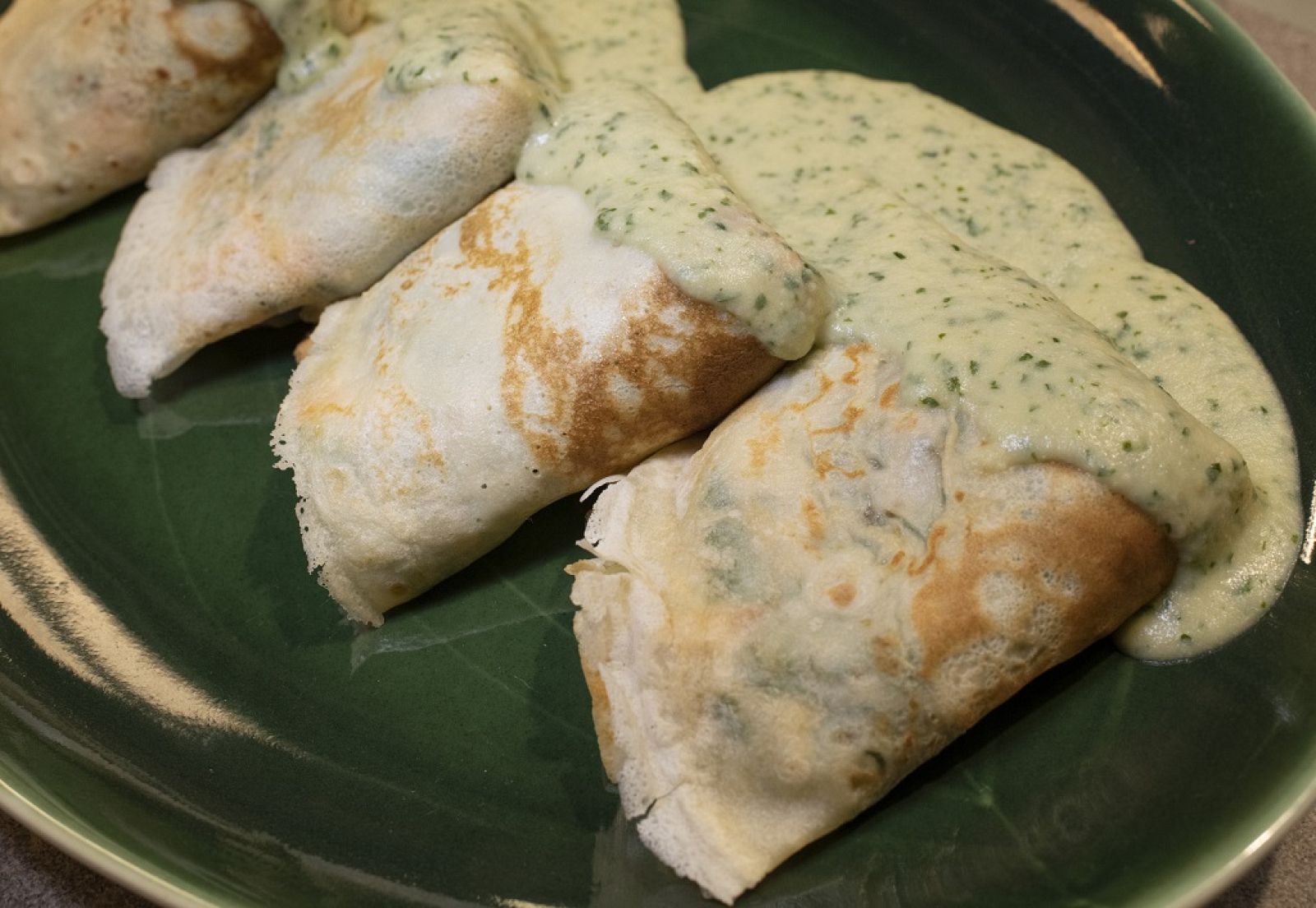 "Crepes de acelgas con cangrejo al curry" de Dani García | Ver