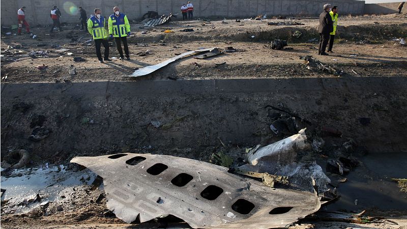 Un avión de Ucrania con 176 personas se estrella en Irán
