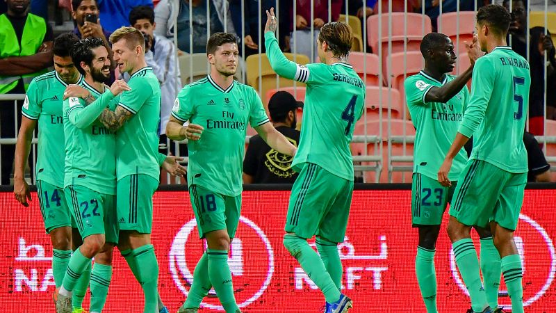 El Madrid arrolla al Valencia y jugará la final de la Supercopa