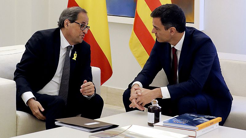 Sánchez traslada por teléfono a Torra y su "voluntad sincera" de arreglar el "conflicto político" en Cataluña