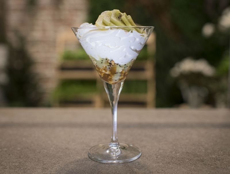 Receta de "mousse de yogur con salsa de kiwi" de Dani Garc�a