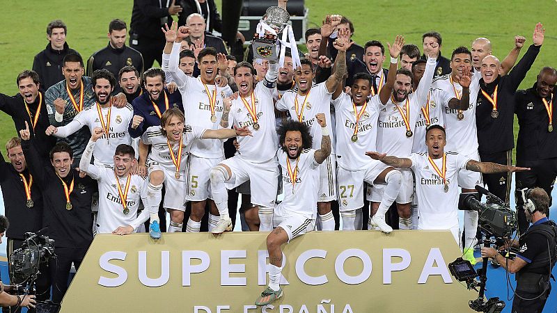El Real Madrid tiñe de blanco la Supercopa en la tanda de penaltis