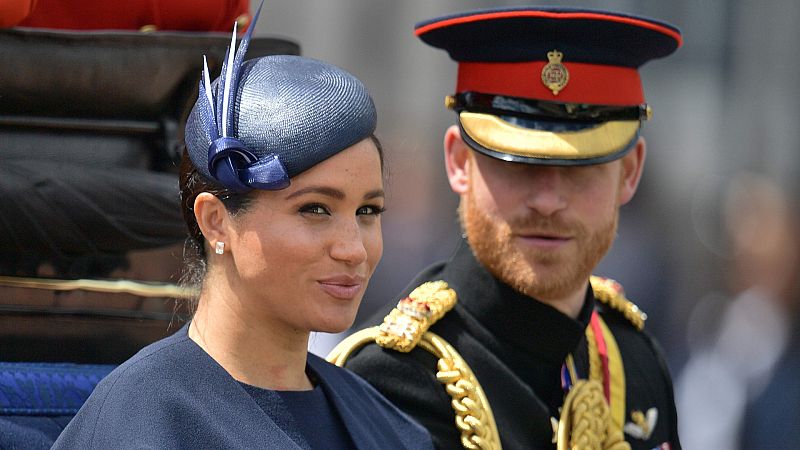 La reina Isabel II aprueba la independencia de su nieto Harry y Meghan