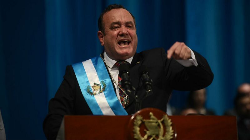 Alejandro Giammattei asume la presidencia de Guatemala confiado en enderezar el rumbo del país