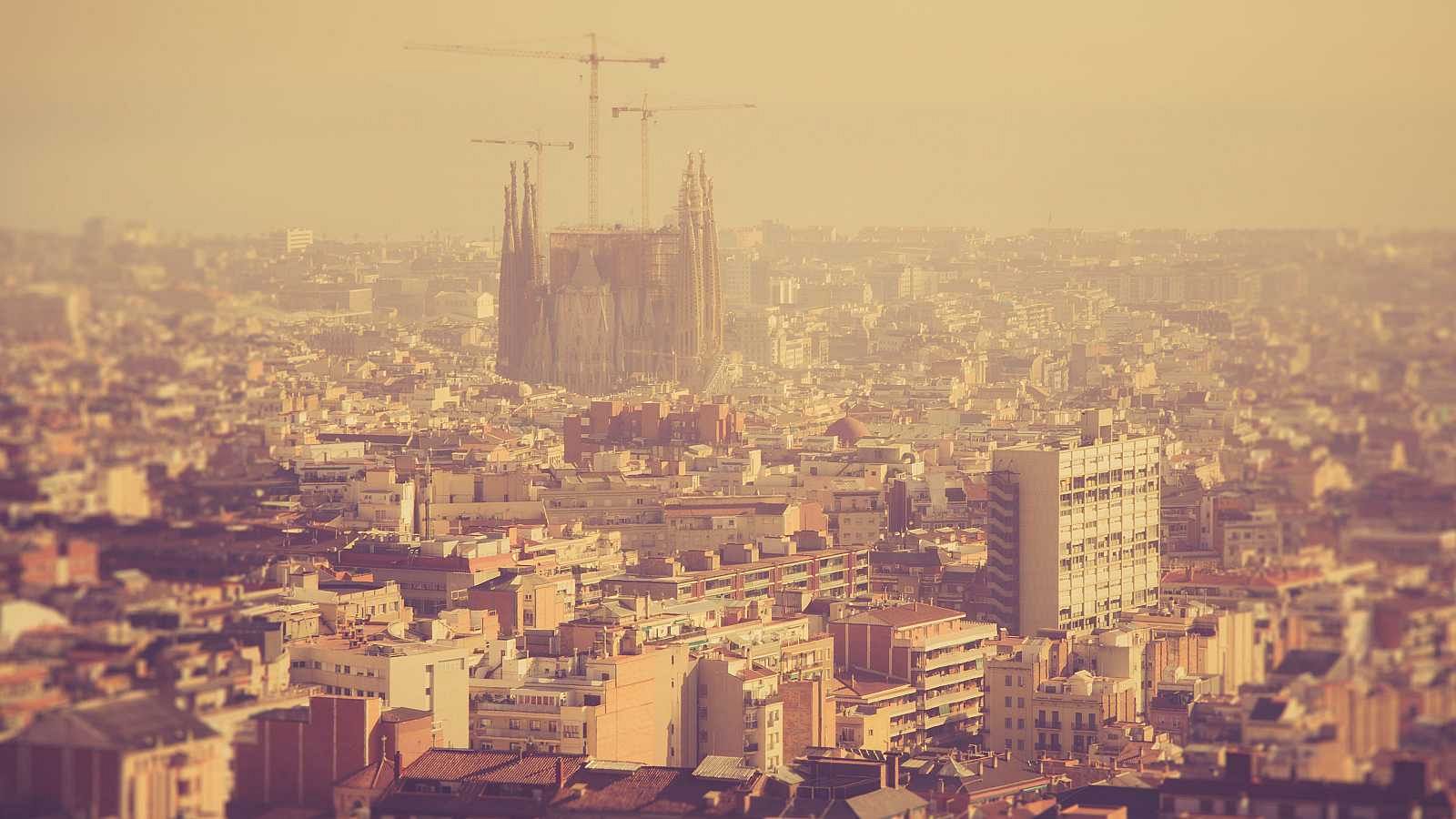 Barcelona invertirá 563 millones de euros para frenar las emisiones de CO2 -RTVE.es | Ver