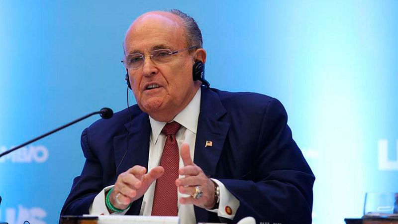 Ucrania investiga la posible vigilancia ilegal a una exembajadora de EE.UU. antes de ser despedida