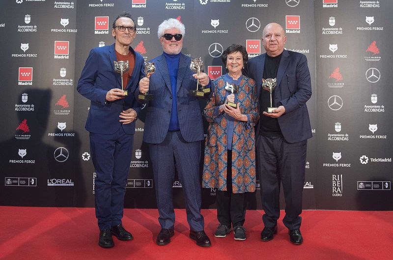 'Dolor y gloria', de Almodóvar, participada por RTVE, triunfa en los Premios Feroz con 6 galardones